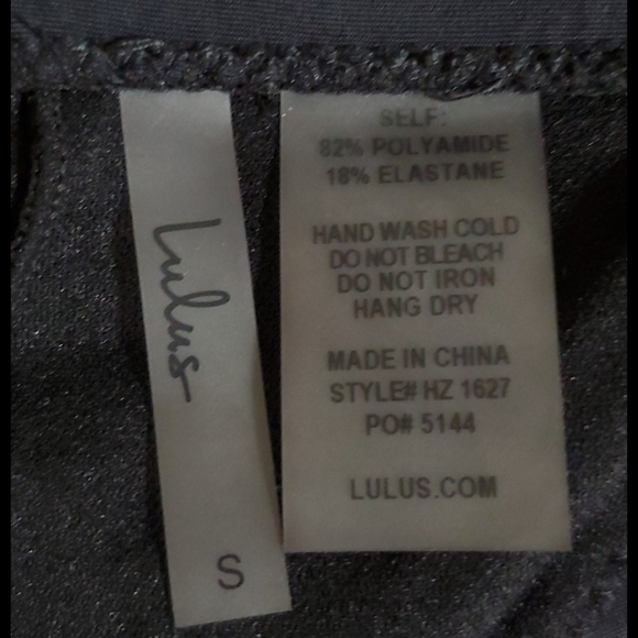 LULUS  Black bikini top w/removable pads Small EUC - Picture 5 of 12